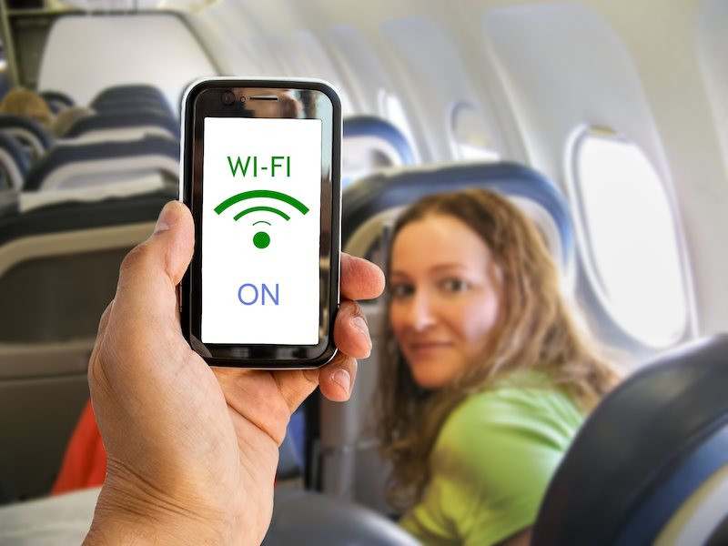 Đang ở giữa bầu trời, WiFi trên máy bay hoạt động như thế nào?- Ảnh 4. Đang ở giữa bầu trời, WiFi trên máy bay hoạt động như thế nào?- Ảnh 4.