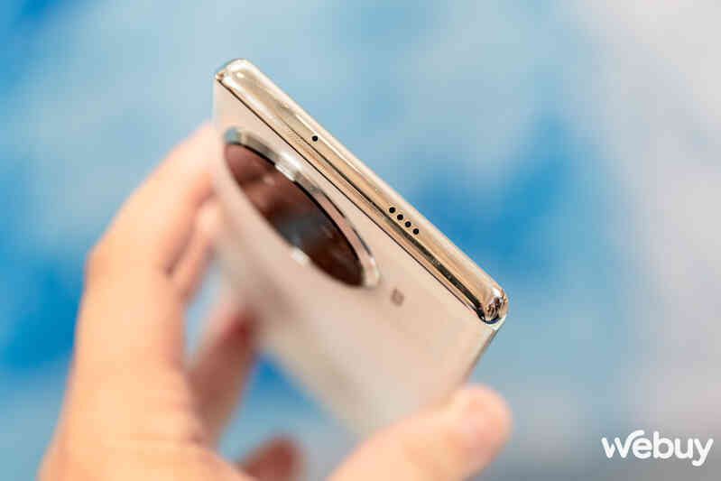Nhìn chiếc điện thoại này chẳng ai nghĩ mức giá lại chưa đến 5,5 triệu đồng- Ảnh 7. Nhìn chiếc điện thoại này chẳng ai nghĩ mức giá lại chưa đến 5,5 triệu đồng- Ảnh 7.