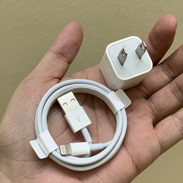 Sạc có dây hay sạc không dây thì tốt hơn cho tuổi thọ của pin điện thoại?