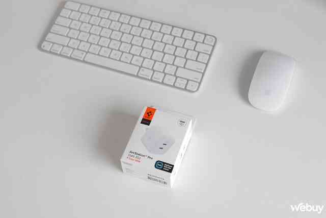 Sạc nhanh Spigen 35W: Thiết kế siêu nhỏ gọn, 2 cổng USB-C, sạc được cho cả MacBook, giá 990.000 đồng