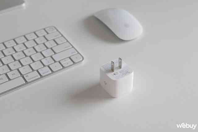 Sạc nhanh Spigen 35W: Thiết kế siêu nhỏ gọn, 2 cổng USB-C, sạc được cho cả MacBook, giá 990.000 đồng- Ảnh 5.