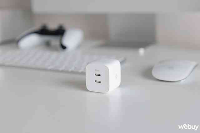 Sạc nhanh Spigen 35W: Thiết kế siêu nhỏ gọn, 2 cổng USB-C, sạc được cho cả MacBook, giá 990.000 đồng- Ảnh 7. Sạc nhanh Spigen 35W: Thiết kế siêu nhỏ gọn, 2 cổng USB-C, sạc được cho cả MacBook, giá 990.000 đồng- Ảnh 7.