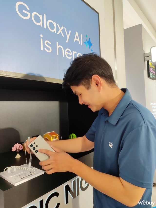 Sinh viên ồ ạt “hack” quà xịn, bỏ túi đủ mẹo học tập đỉnh nhờ Galaxy AI tại Galaxy Campus Tour 2024- Ảnh 2.
