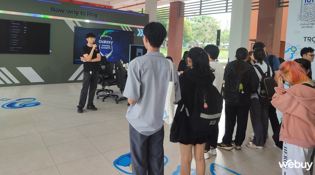 Sinh viên ồ ạt “hack” quà xịn, bỏ túi đủ mẹo học tập đỉnh nhờ Galaxy AI tại Galaxy Campus Tour 2024- Ảnh 10.