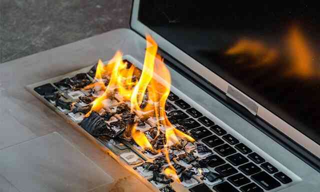 Bé trai 13 tuổi bị hỏng mắt, đa chấn thương do máy tính phát nổ: Cảnh báo nguy cơ cháy nổ laptop tiềm tàng tại gia đình- Ảnh 2. Bé trai 13 tuổi bị hỏng mắt, đa chấn thương do máy tính phát nổ: Cảnh báo nguy cơ cháy nổ laptop tiềm tàng tại gia đình- Ảnh 2.