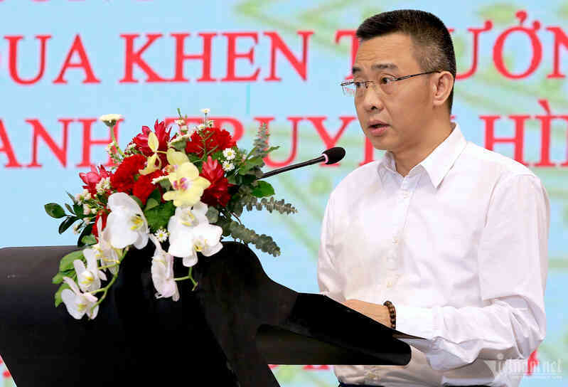 Các đài phát thanh, truyền hình cần giành lại không gian số