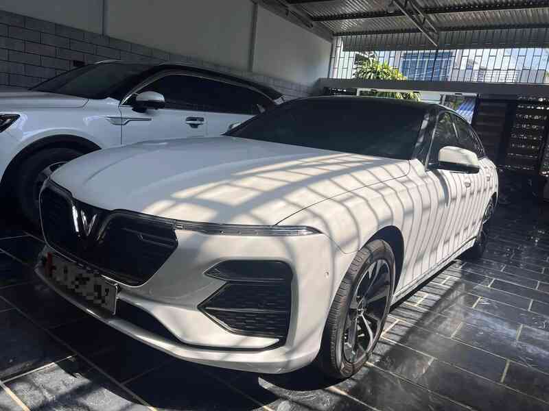 VinFast Lux A2.0 cũ đi 2 năm 1.700km "hiếm có trên thị trường", CĐM nhìn giá xong liền nói phũ phàng- Ảnh 3. VinFast Lux A2.0 cũ đi 2 năm 1.700km "hiếm có trên thị trường", CĐM nhìn giá xong liền nói phũ phàng- Ảnh 3.