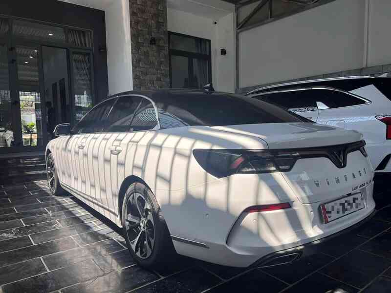 VinFast Lux A2.0 cũ đi 2 năm 1.700km "hiếm có trên thị trường", CĐM nhìn giá xong liền nói phũ phàng- Ảnh 4. VinFast Lux A2.0 cũ đi 2 năm 1.700km "hiếm có trên thị trường", CĐM nhìn giá xong liền nói phũ phàng- Ảnh 4.