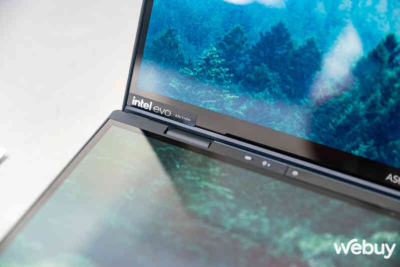 Cận cảnh ASUS Zenbook DUO: Laptop 2 màn hình OLED, thiết kế thông minh, lại còn có chip AI, đủ combo bước vào năm 2024- Ảnh 34. Cận cảnh ASUS Zenbook DUO: Laptop 2 màn hình OLED, thiết kế thông minh, lại còn có chip AI, đủ combo bước vào năm 2024- Ảnh 34.