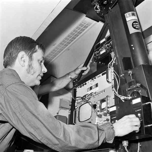 Năm 1973, hành khách trên một chiếc máy bay đã được chứng kiến nhật thực toàn phần kéo dài 74 phút!- Ảnh 4. Năm 1973, hành khách trên một chiếc máy bay đã được chứng kiến nhật thực toàn phần kéo dài 74 phút!- Ảnh 4.