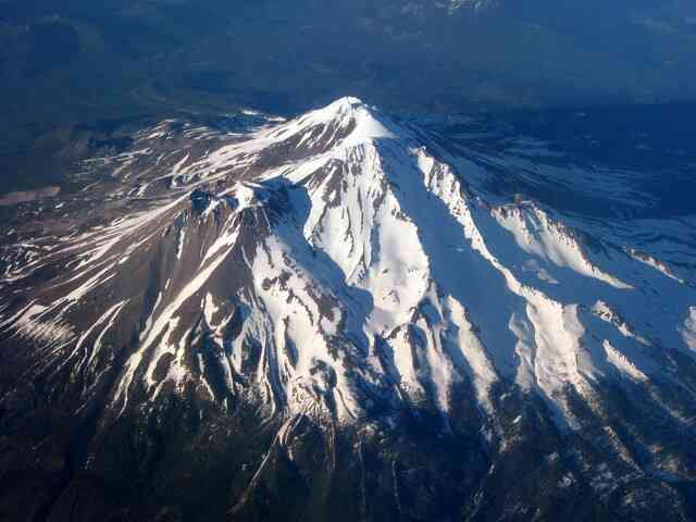 Những bí ẩn chưa có lời giải của núi Shasta!