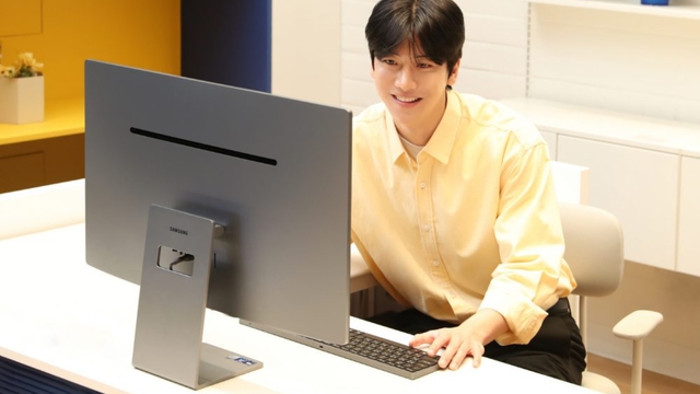 Samsung ra mắt PC All-in-One Pro giống iMac: Chip Intel Core Ultra, màn hình 27 inch 4K- Ảnh 2. Samsung ra mắt PC All-in-One Pro giống iMac: Chip Intel Core Ultra, màn hình 27 inch 4K- Ảnh 2.