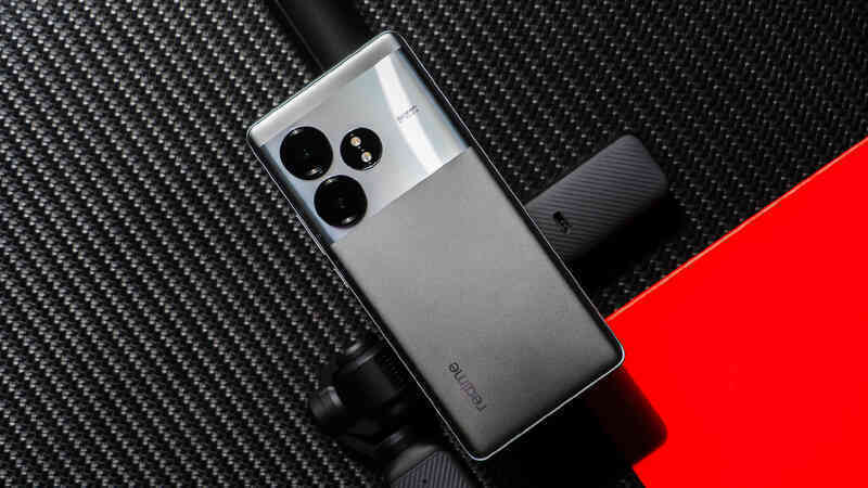 Ảnh thực tế realme GT Neo6 SE: Thiết kế cao cấp, chip Snapdragon 7+ Gen 3 cực mạnh, pin 5500mAh, giá chưa tới 6 triệu đồng- Ảnh 6. Ảnh thực tế realme GT Neo6 SE: Thiết kế cao cấp, chip Snapdragon 7+ Gen 3 cực mạnh, pin 5500mAh, giá chưa tới 6 triệu đồng- Ảnh 6.