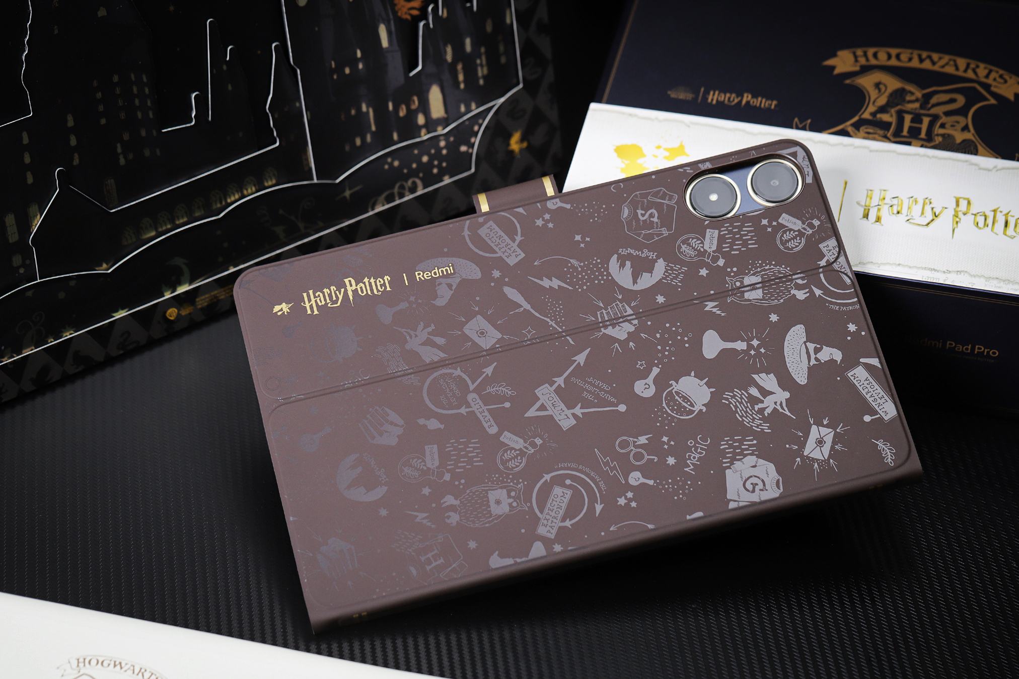 Cận cảnh máy tính bảng 12 inch giá rẻ của Xiaomi: Thiết kế đẹp như iPad, có cả bản Harry Potter đặc biệt cho các Potterheads mà giá chỉ hơn 5 triệu đồng- Ảnh 23. Cận cảnh máy tính bảng 12 inch giá rẻ của Xiaomi: Thiết kế đẹp như iPad, có cả bản Harry Potter đặc biệt cho các Potterheads mà giá chỉ hơn 5 triệu đồng- Ảnh 23.