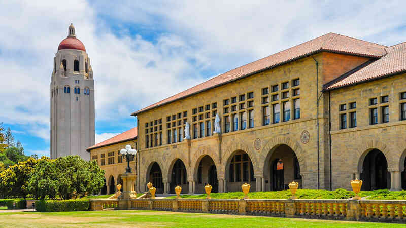 Thạc sĩ Việt "flex" trải nghiệm học cùng lớp với con gái tỷ phú Bill Gates: "Ở Stanford, mọi sinh viên đều bình đẳng"- Ảnh 3. Thạc sĩ Việt "flex" trải nghiệm học cùng lớp với con gái tỷ phú Bill Gates: "Ở Stanford, mọi sinh viên đều bình đẳng"- Ảnh 3.