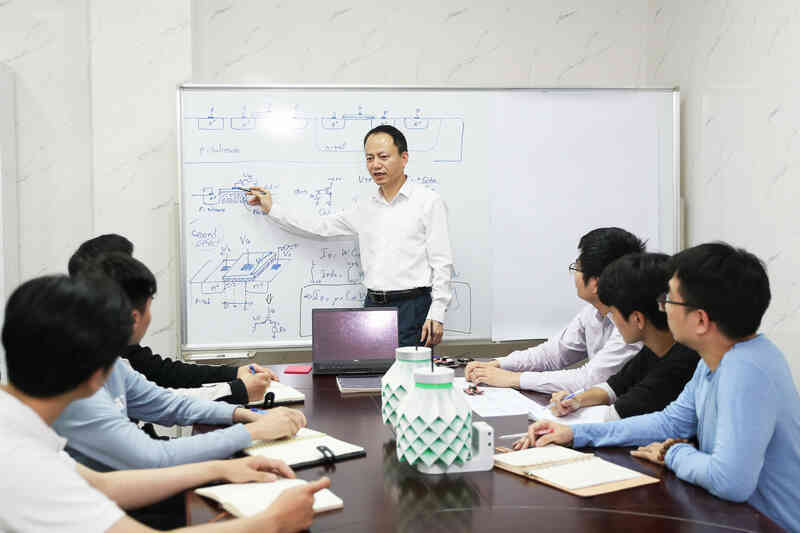 thiet ke chip ban dan 1.jpg