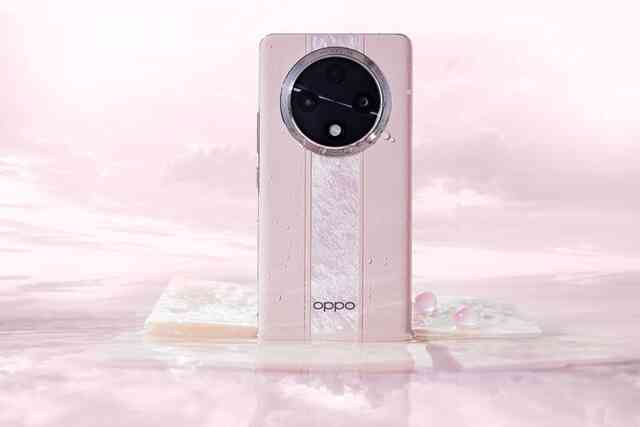 Chỉ là điện thoại 6 triệu thôi nhưng OPPO phải mang cả xe hơi, máy giặt vào để quảng cáo cho tính năng "siêu chống nước", "siêu bền bỉ" của A3 Pro- Ảnh 7. Chỉ là điện thoại 6 triệu thôi nhưng OPPO phải mang cả xe hơi, máy giặt vào để quảng cáo cho tính năng "siêu chống nước", "siêu bền bỉ" của A3 Pro- Ảnh 7.