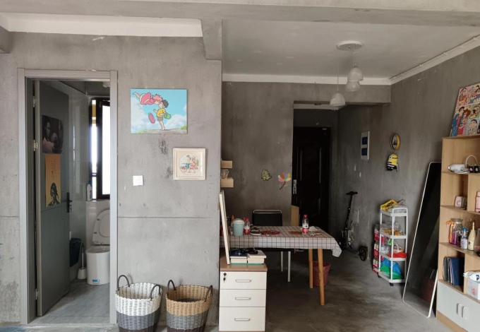 Mốt nhà ở mới của người trẻ Trung Quốc: Mua nhà thô nhưng "ngại" chi tiền hoàn thiện, sàn vữa tường xi măng vẫn có thể sống "chill"- Ảnh 18.