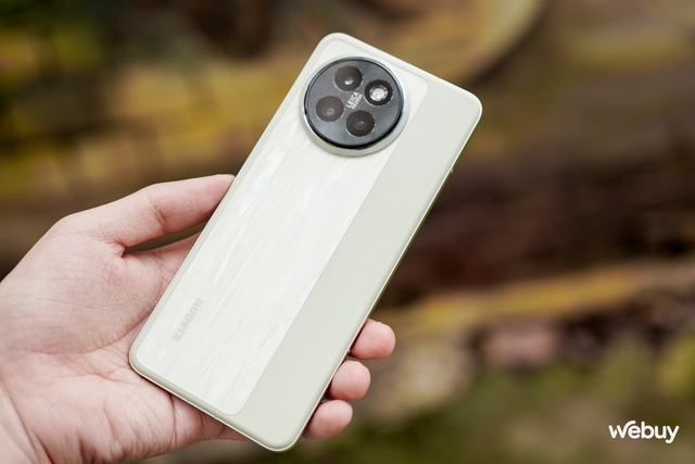Trên tay Xiaomi Civi 4 Pro: Smartphone tầm trung thôi nhưng có thiết kế quá đẹp, chip Snapdragon 8s Gen 3 cực mạnh, camera Leica không thua kém gì Xiaomi 14 Ultra- Ảnh 14. Trên tay Xiaomi Civi 4 Pro: Smartphone tầm trung thôi nhưng có thiết kế quá đẹp, chip Snapdragon 8s Gen 3 cực mạnh, camera Leica không thua kém gì Xiaomi 14 Ultra- Ảnh 14.