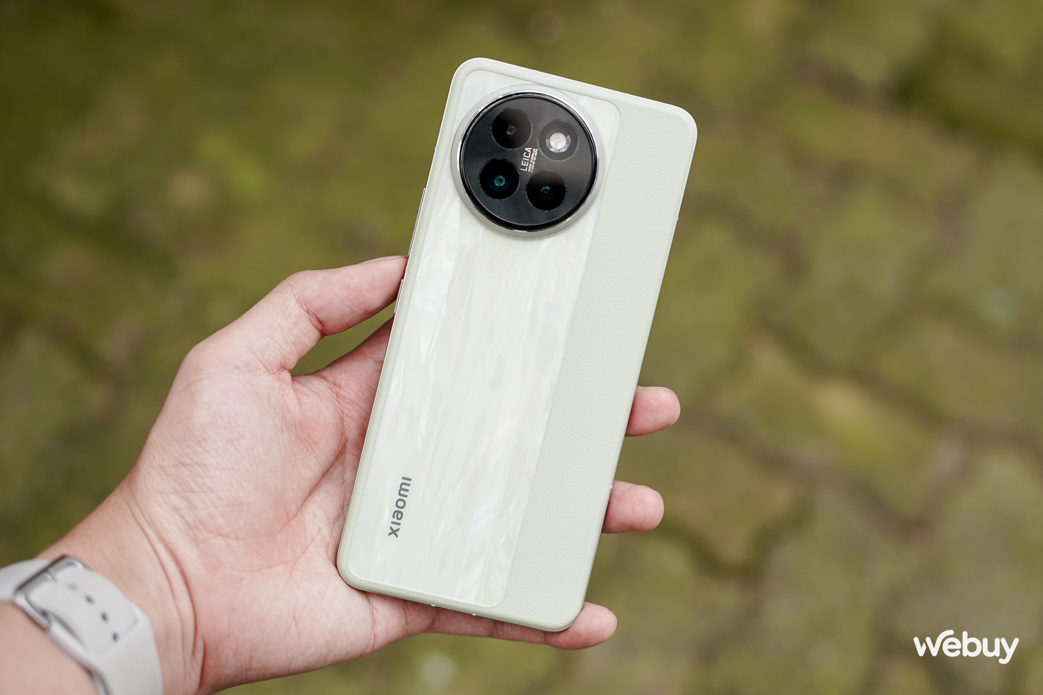Trên tay Xiaomi Civi 4 Pro: Smartphone tầm trung thôi nhưng có thiết kế quá đẹp, chip Snapdragon 8s Gen 3 cực mạnh, camera Leica không thua kém gì Xiaomi 14 Ultra- Ảnh 15. Trên tay Xiaomi Civi 4 Pro: Smartphone tầm trung thôi nhưng có thiết kế quá đẹp, chip Snapdragon 8s Gen 3 cực mạnh, camera Leica không thua kém gì Xiaomi 14 Ultra- Ảnh 15.