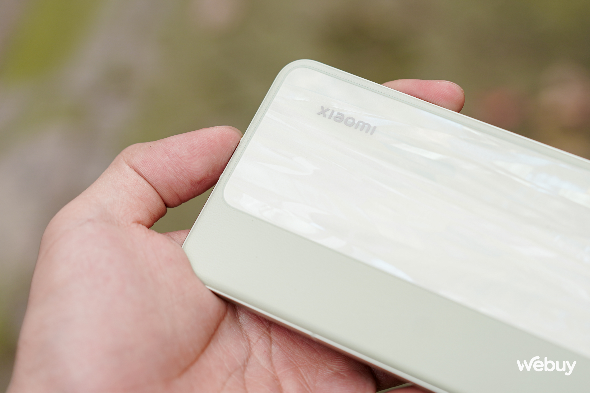 Trên tay Xiaomi Civi 4 Pro: Smartphone tầm trung thôi nhưng có thiết kế quá đẹp, chip Snapdragon 8s Gen 3 cực mạnh, camera Leica không thua kém gì Xiaomi 14 Ultra- Ảnh 17. Trên tay Xiaomi Civi 4 Pro: Smartphone tầm trung thôi nhưng có thiết kế quá đẹp, chip Snapdragon 8s Gen 3 cực mạnh, camera Leica không thua kém gì Xiaomi 14 Ultra- Ảnh 17.