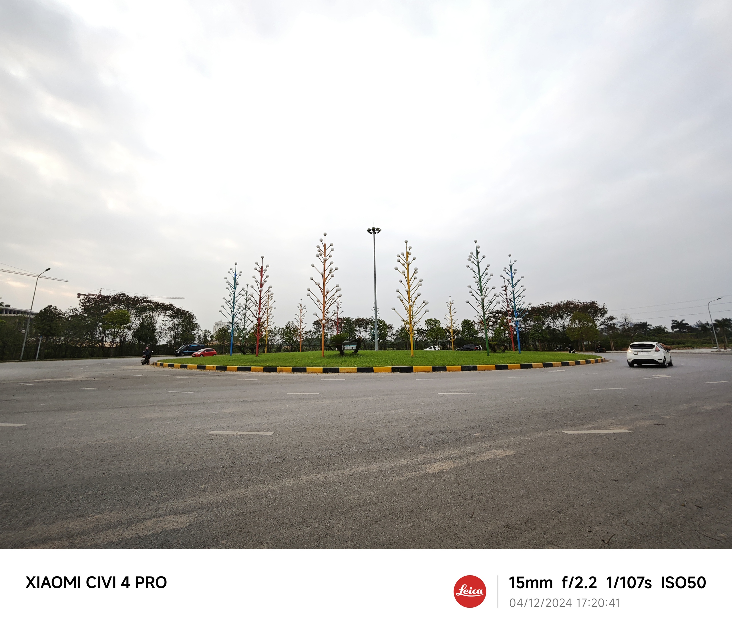 Trên tay Xiaomi Civi 4 Pro: Smartphone tầm trung thôi nhưng có thiết kế quá đẹp, chip Snapdragon 8s Gen 3 cực mạnh, camera Leica không thua kém gì Xiaomi 14 Ultra- Ảnh 10. Trên tay Xiaomi Civi 4 Pro: Smartphone tầm trung thôi nhưng có thiết kế quá đẹp, chip Snapdragon 8s Gen 3 cực mạnh, camera Leica không thua kém gì Xiaomi 14 Ultra- Ảnh 10.