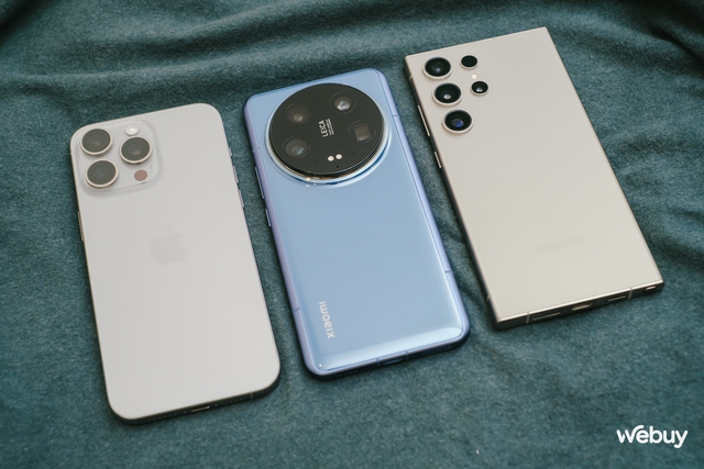 Đo dáng 3 siêu phẩm hàng đầu: iPhone 15 Pro Max, Galaxy S24 Ultra và Xiaomi 14 Ultra, đâu mới là "chân ái"?- Ảnh 17. Đo dáng 3 siêu phẩm hàng đầu: iPhone 15 Pro Max, Galaxy S24 Ultra và Xiaomi 14 Ultra, đâu mới là "chân ái"?- Ảnh 17.