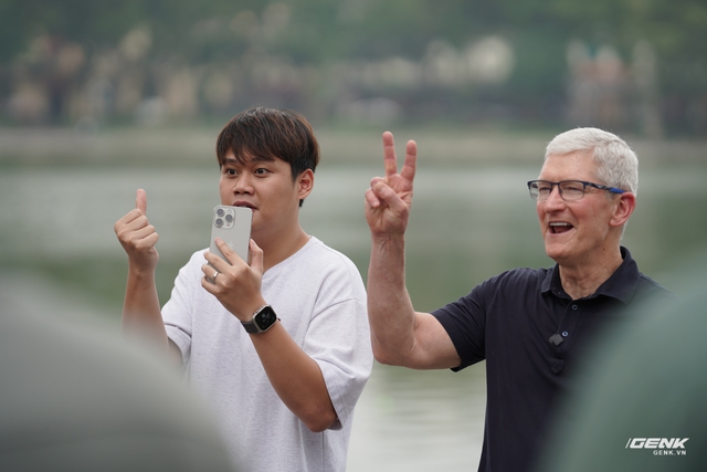 CEO Tim Cook hé lộ lý do bất ngờ: Vì sao người Việt đam mê đồ Apple đến vậy- Ảnh 4. CEO Tim Cook hé lộ lý do bất ngờ: Vì sao người Việt đam mê đồ Apple đến vậy- Ảnh 4.