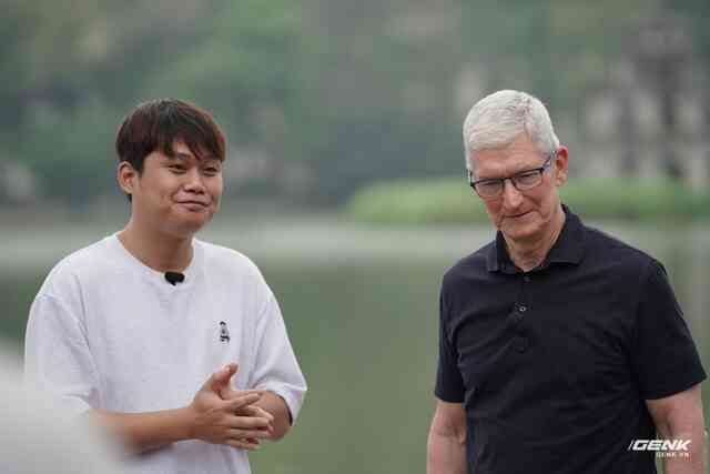 Tim Cook có mặt tại Hồ Hoàn Kiếm, giao lưu cùng Duy Thẩm và báo chí- Ảnh 14.