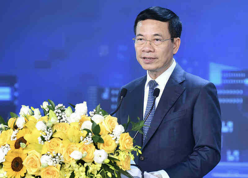 nguyen manh hung.jpg