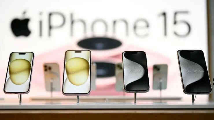 CEO Tim Cook nhận tin 'sét đánh' trong ngày vi vu cà phê trứng Hà Nội: Doanh số iPhone giảm gần 2 chữ số, mất luôn ngôi vị top 1 thị trường- Ảnh 2.