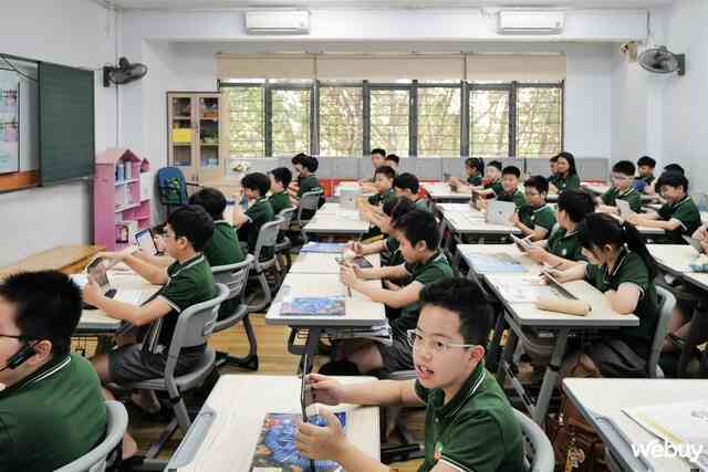 Tim Cook ghé thăm một trường học tại Hà Nội, dự giờ lớp học của Giang Ơi- Ảnh 2. Tim Cook ghé thăm một trường học tại Hà Nội, dự giờ lớp học của Giang Ơi- Ảnh 2.