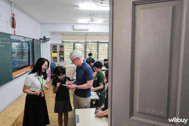 Tim Cook ghé thăm một trường học tại Hà Nội, dự giờ lớp học của Giang Ơi- Ảnh 5.