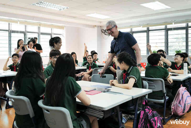 Tim Cook ghé thăm một trường học tại Hà Nội, dự giờ lớp học của Giang Ơi- Ảnh 6.