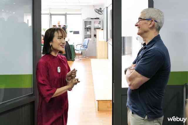 Tim Cook ghé thăm một trường học tại Hà Nội, dự giờ lớp học của Giang Ơi- Ảnh 8. Tim Cook ghé thăm một trường học tại Hà Nội, dự giờ lớp học của Giang Ơi- Ảnh 8.