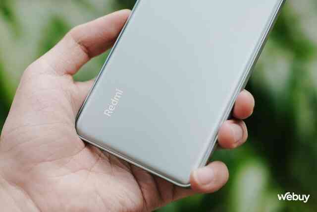 Smartphone Xiaomi giá hơn 7 triệu có chip Snapdragon 8s Gen 3 mạnh ngang ngửa Galaxy S24 Ultra, màn hình 120Hz, sạc 90W- Ảnh 6.