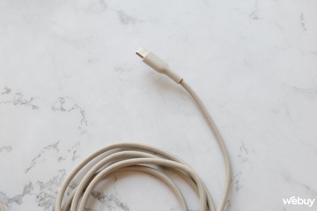 Đế sạc không dây 2 trong 1 dành cho người dùng hệ "Táo": Thiết kế tối giản, hỗ trợ MagSafe 15W, sạc đồng thời iPhone và Apple Watch/AirPods- Ảnh 7. Đế sạc không dây 2 trong 1 dành cho người dùng hệ "Táo": Thiết kế tối giản, hỗ trợ MagSafe 15W, sạc đồng thời iPhone và Apple Watch/AirPods- Ảnh 7.