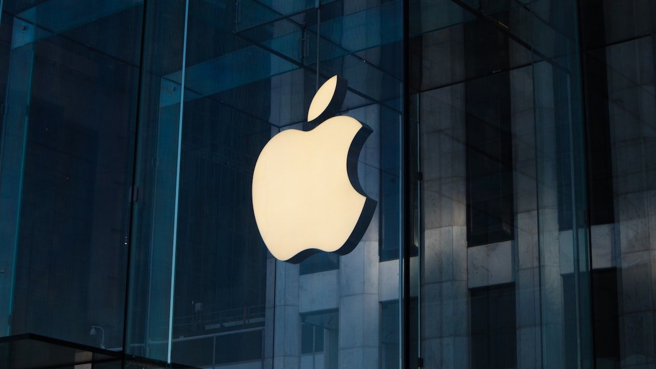 Apple xóa WhatsApp, Threads khỏi kho ứng dụng Trung Quốc