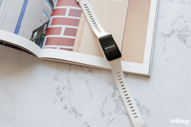 Đây là Huawei Band 9: Thiết kế gọn nhẹ, pin 14 ngày, giá chỉ 890.000 đồng- Ảnh 2. Đây là Huawei Band 9: Thiết kế gọn nhẹ, pin 14 ngày, giá chỉ 890.000 đồng- Ảnh 2.