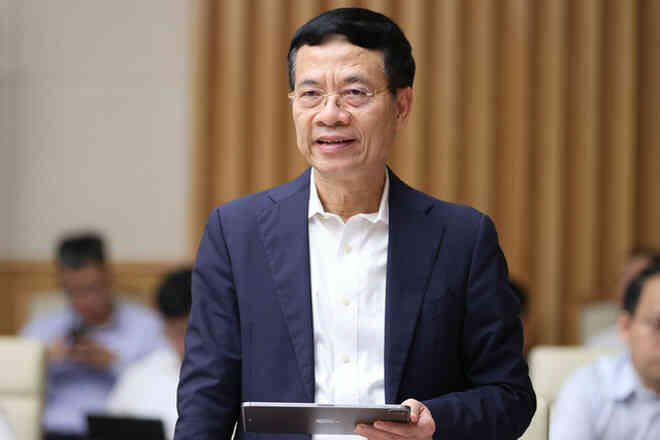 bo truong nguyen manh hung.jpg
