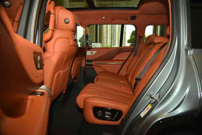 Khám phá ‘siêu SUV giá rẻ’ đấu Defender có thể về Việt Nam: Mạnh gần 1.200 mã lực, lội nước sâu 1m, chạy 1.000km mới phải sạc- Ảnh 6. Khám phá ‘siêu SUV giá rẻ’ đấu Defender có thể về Việt Nam: Mạnh gần 1.200 mã lực, lội nước sâu 1m, chạy 1.000km mới phải sạc- Ảnh 6.