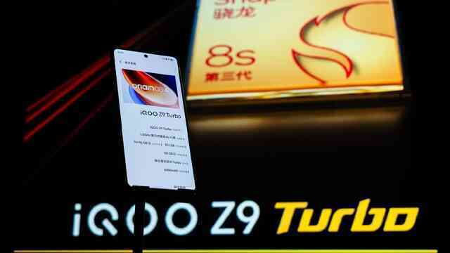 Đây là đối thủ của Redmi Turbo 3: Cùng có chip Snapdragon 8s Gen 3, giá tương đương nhưng có tính năng này xịn hơn mà game thủ sẽ thích- Ảnh 10. Đây là đối thủ của Redmi Turbo 3: Cùng có chip Snapdragon 8s Gen 3, giá tương đương nhưng có tính năng này xịn hơn mà game thủ sẽ thích- Ảnh 10.