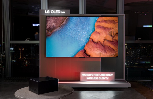 LG ra mắt TV OLED evo 4K không dây: Hộp kết nối đặt xa đến 9 mét, hình ảnh và âm thanh đều có AI- Ảnh 4. LG ra mắt TV OLED evo 4K không dây: Hộp kết nối đặt xa đến 9 mét, hình ảnh và âm thanh đều có AI- Ảnh 4.