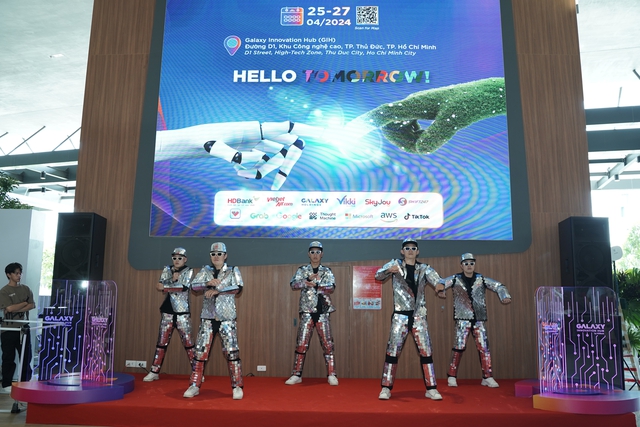 Sôi động Future Expo: Cùng "sống ảo" với robot, “phá đảo” game AI và "cháy" hết mình cùng âm nhạc- Ảnh 17.