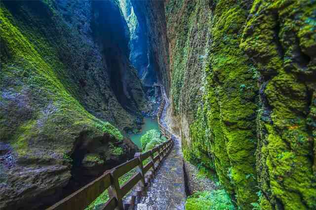 Hố thiên đường: Khám phá Xiaozhai Tiankeng, hố sụt sâu nhất thế giới!- Ảnh 4.