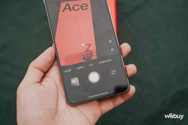 Trên tay smartphone mạnh nhất phân khúc tầm trung: Giá chỉ hơn 7 triệu có chip Snapdragon 7+ Gen 3, pin 5500mAh, sạc 100W- Ảnh 11. Trên tay smartphone mạnh nhất phân khúc tầm trung: Giá chỉ hơn 7 triệu có chip Snapdragon 7+ Gen 3, pin 5500mAh, sạc 100W- Ảnh 11.