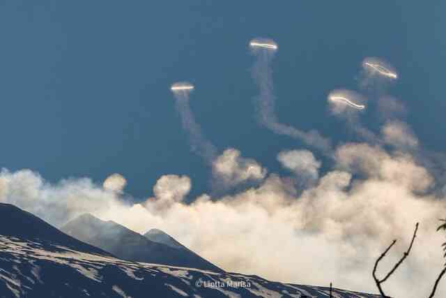 Núi lửa Etna: Bí ẩn về những vòng khói kỳ ảo và lời giải thích của khoa học