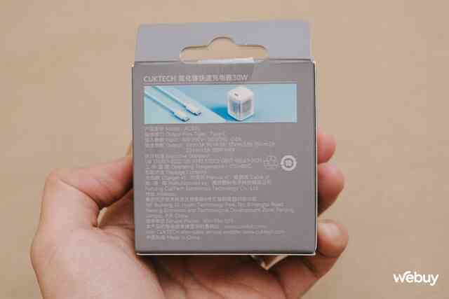 Củ sạc Xiaomi cho iPhone đáng mua nhất: Thiết kế "tí hon" trong suốt cực đẹp, công suất 30W sạc được cả MacBook, giá chỉ 170.000 đồng- Ảnh 3. Củ sạc Xiaomi cho iPhone đáng mua nhất: Thiết kế "tí hon" trong suốt cực đẹp, công suất 30W sạc được cả MacBook, giá chỉ 170.000 đồng- Ảnh 3.