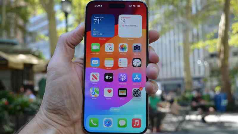 Điểm mặt 5 tính năng "out trình" sẽ có trên iOS 18: Bản cập nhật lớn nhất lịch sử iPhone đây rồi!- Ảnh 5. Điểm mặt 5 tính năng "out trình" sẽ có trên iOS 18: Bản cập nhật lớn nhất lịch sử iPhone đây rồi!- Ảnh 5.