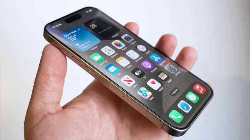 Điểm mặt 5 tính năng "out trình" sẽ có trên iOS 18: Bản cập nhật lớn nhất lịch sử iPhone đây rồi!- Ảnh 7. Điểm mặt 5 tính năng "out trình" sẽ có trên iOS 18: Bản cập nhật lớn nhất lịch sử iPhone đây rồi!- Ảnh 7.